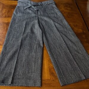 NWOT Ann Taylor Black and White Zigzag Wide Leg Trousers. never wore or washed